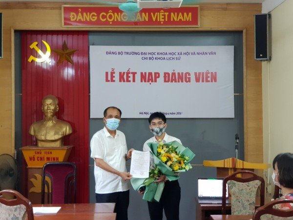 kết nạp Đảng Huỳnh Thanh Mộng