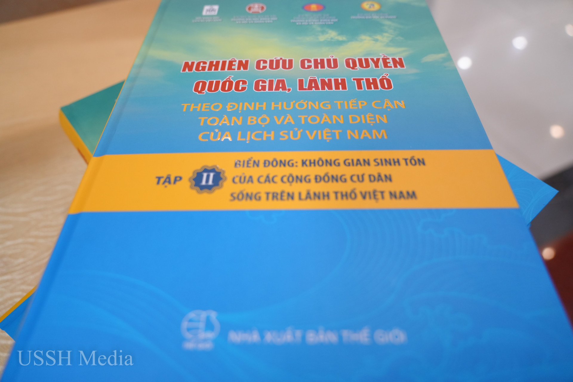 Ra mắt bộ sách “Nghiên cứu chủ quyền quốc gia, lãnh thổ theo định hướng tiếp cận toàn bộ và toàn diện của lịch sử Việt Nam”